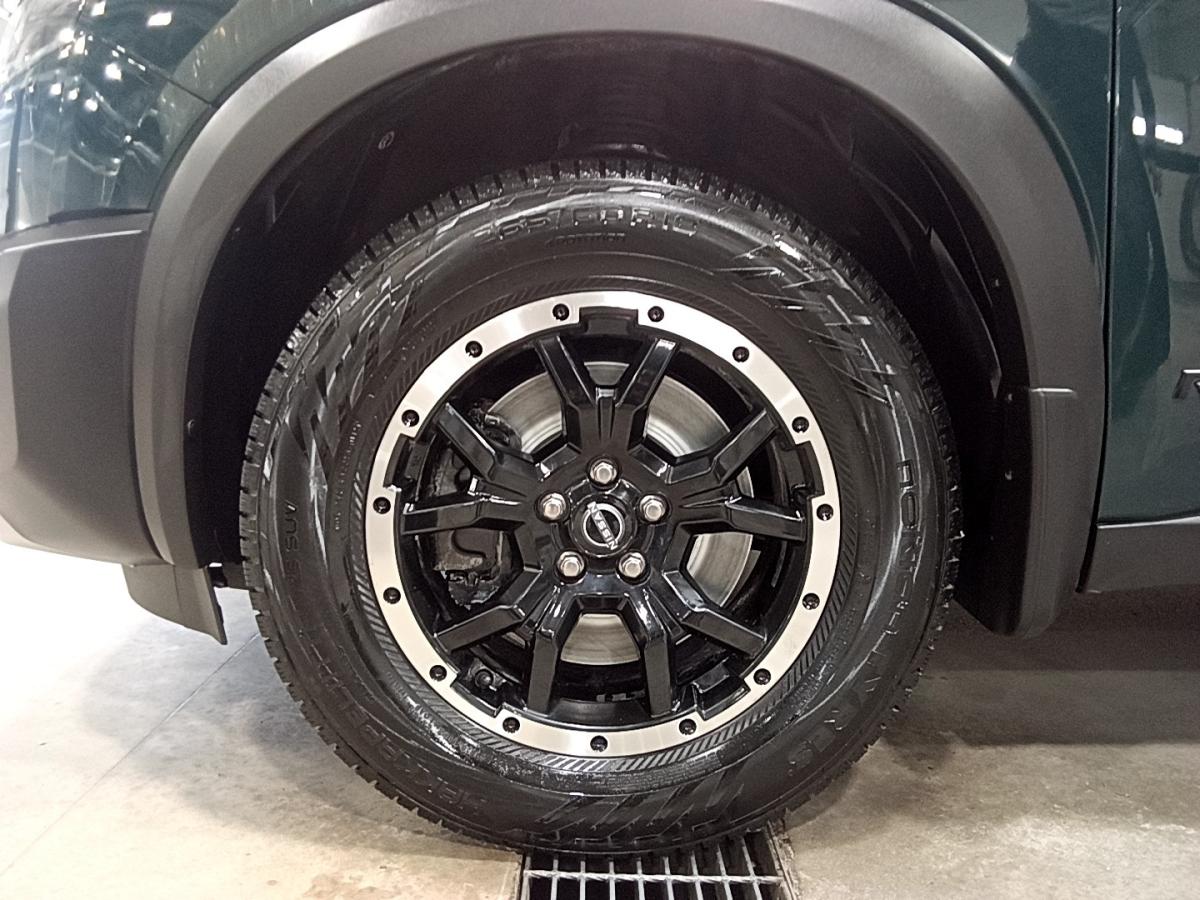 2024 Nissan Pathfinder - Image 8