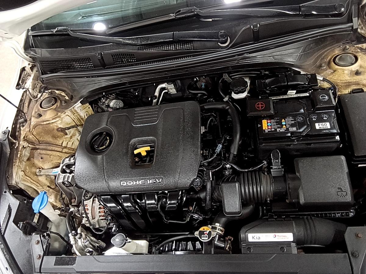 2021 Kia Forte5 - Image 9