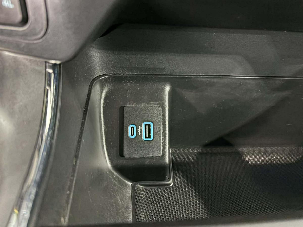 2022 Ford F-150 - Image 28