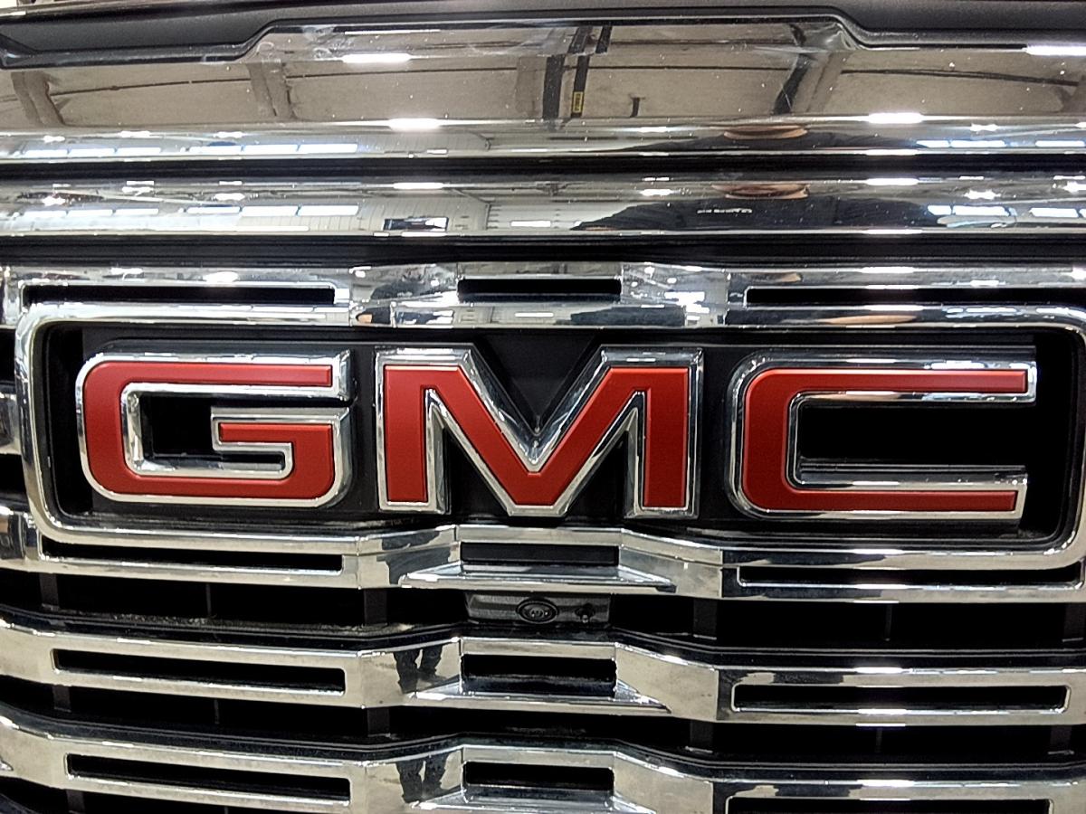 2025 GMC Sierra 1500 - Image 11