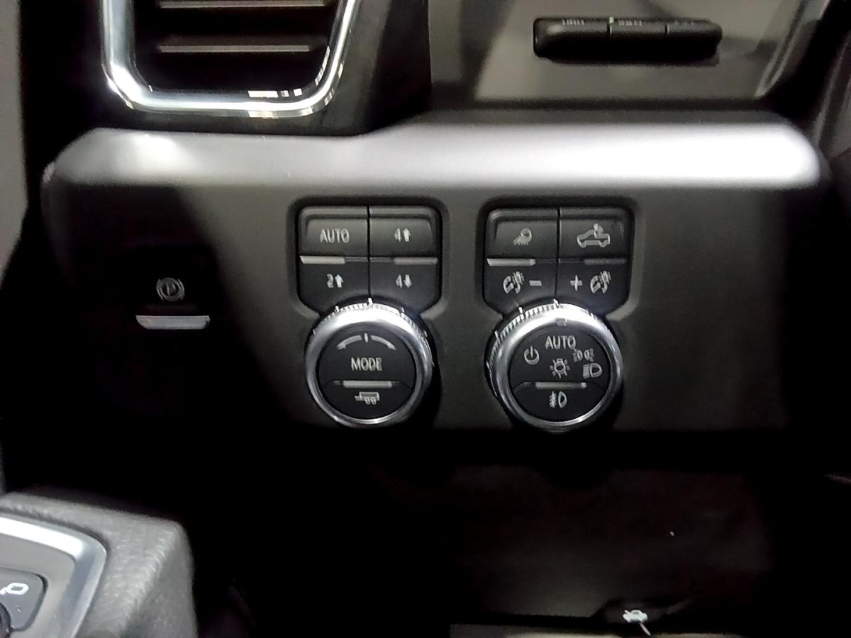 2025 GMC Sierra 1500 - Image 30