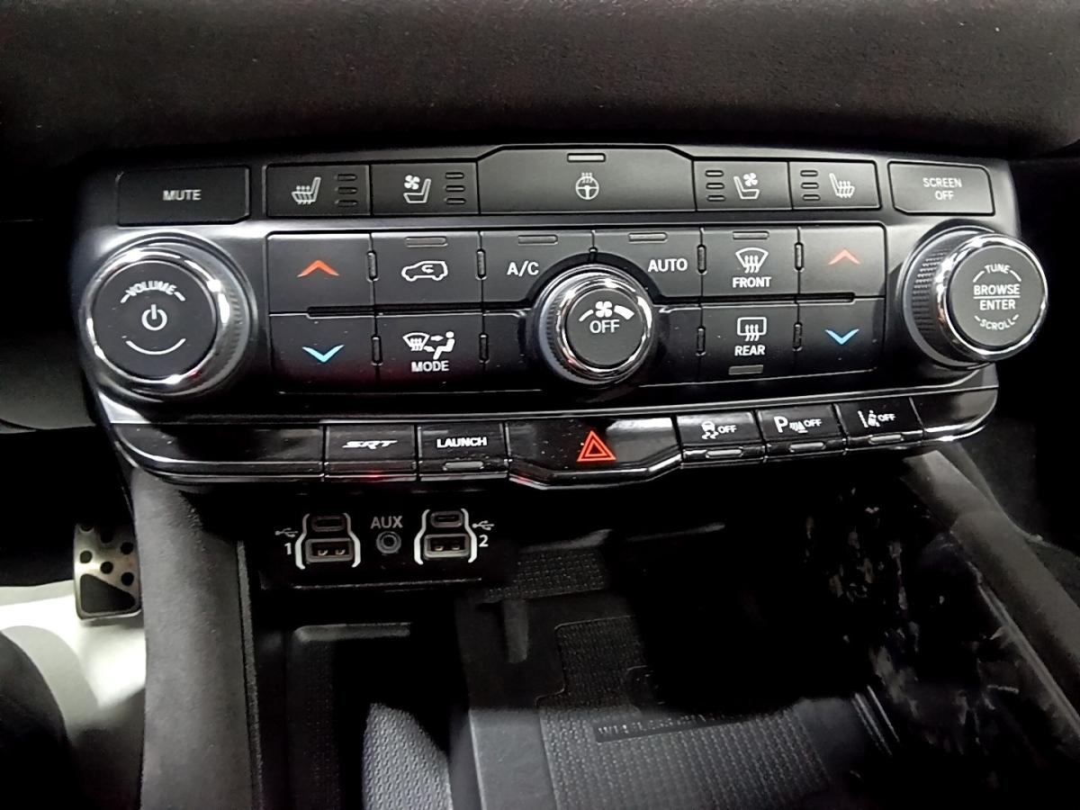 2022 Dodge Durango - Image 25