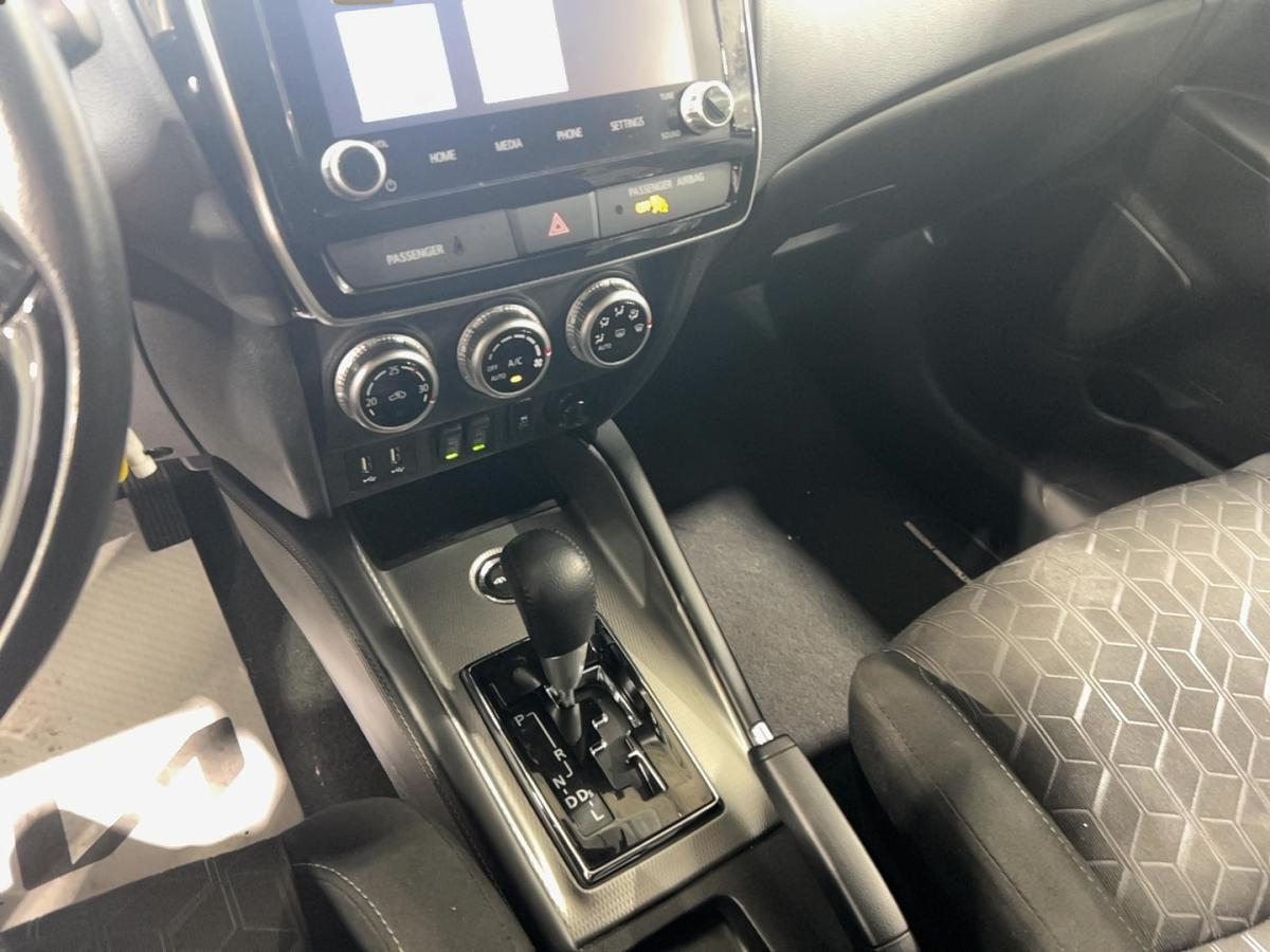 2021 Mitsubishi RVR - Image 21