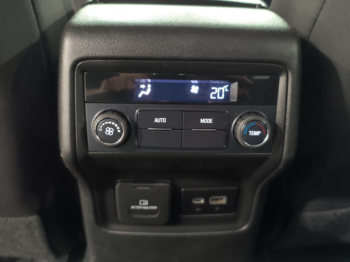 2021 GMC Acadia - Image 24