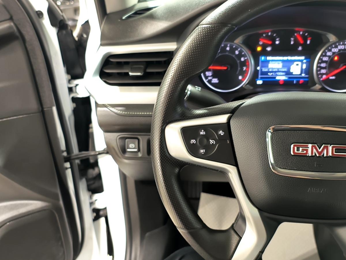 2021 GMC Acadia - Image 31