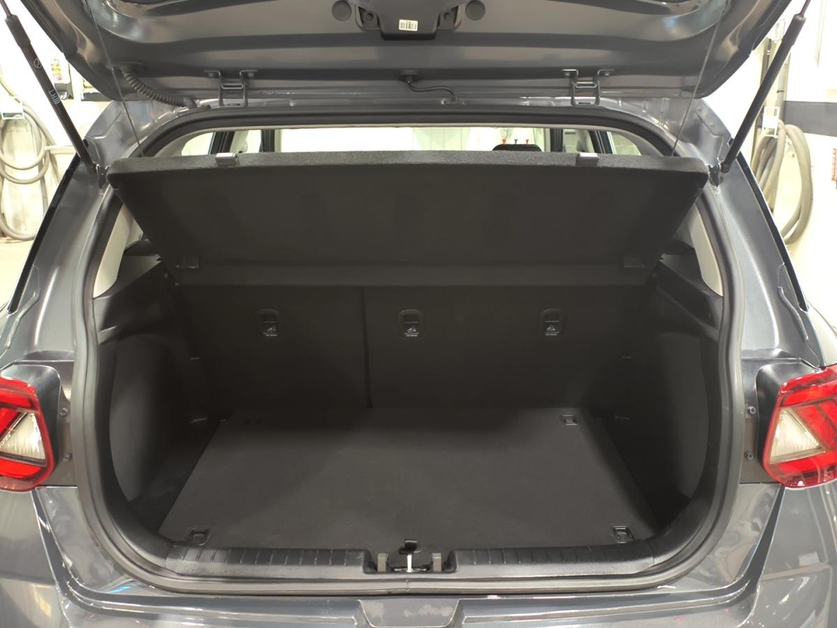 2024 Hyundai Venue - Image 14