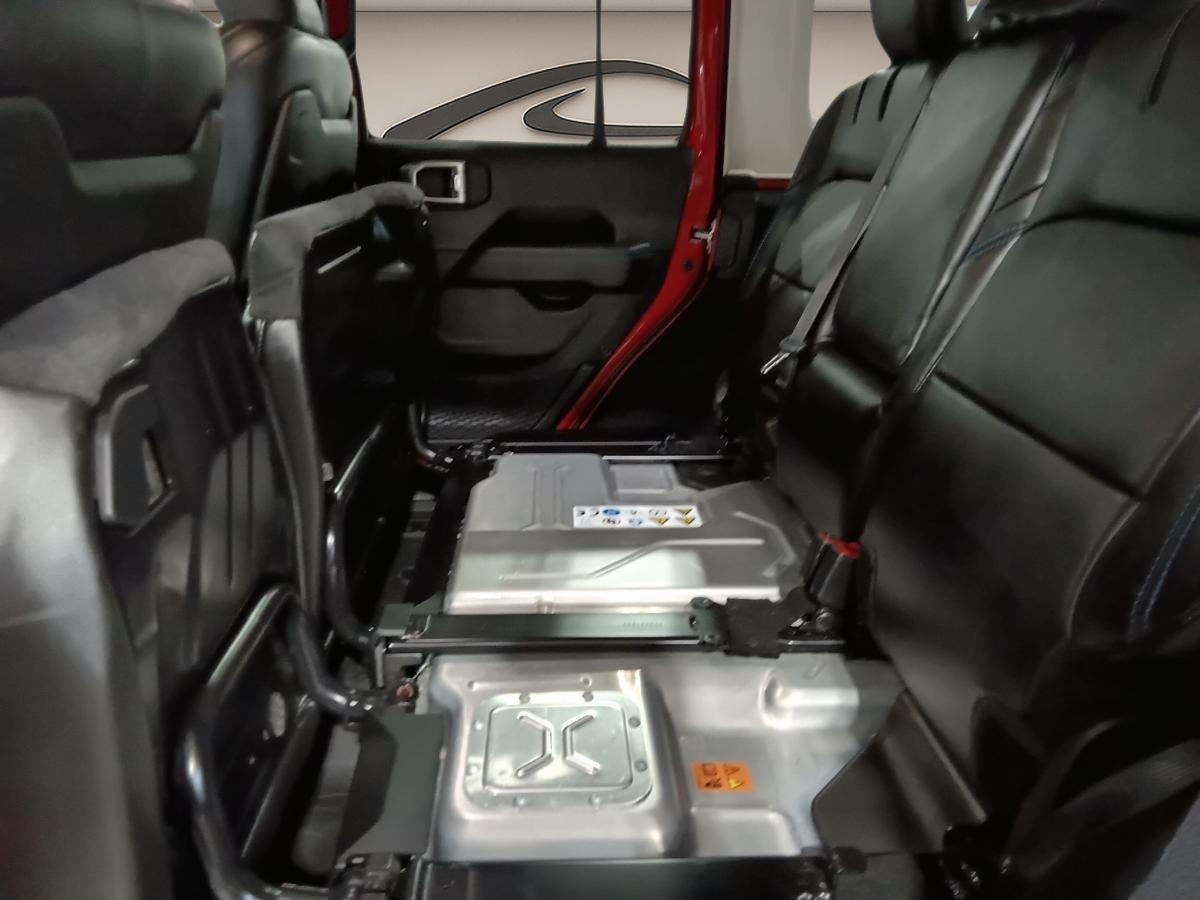 2023 Jeep Wrangler 4xe - Image 29