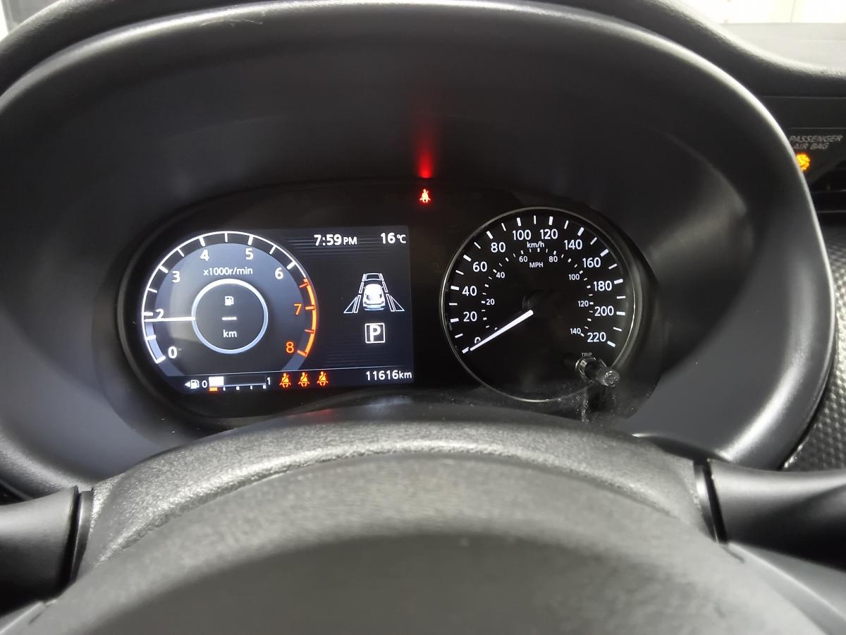 2025 Nissan Kicks Play - Image 19