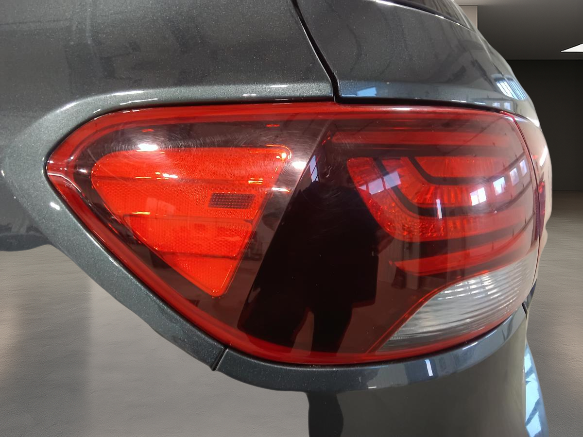 2020 Kia Sorento - Image 13