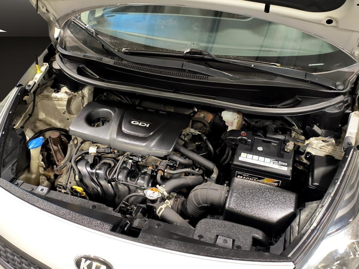 2017 Kia Rio - Image 8