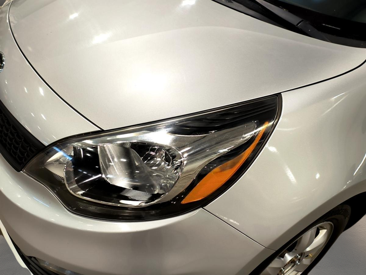 2017 Kia Rio - Image 10