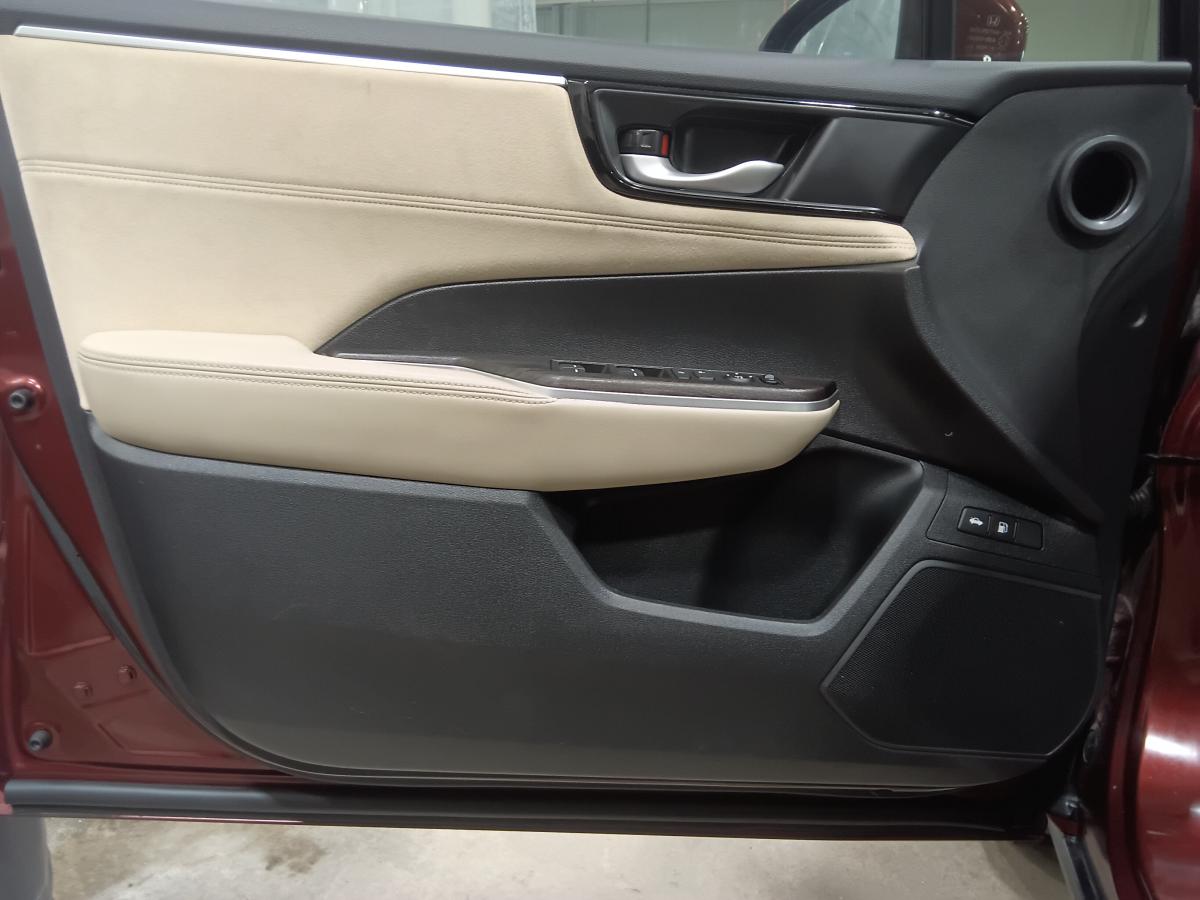 2018 Honda Clarity Plug-in Hybrid - Image 20