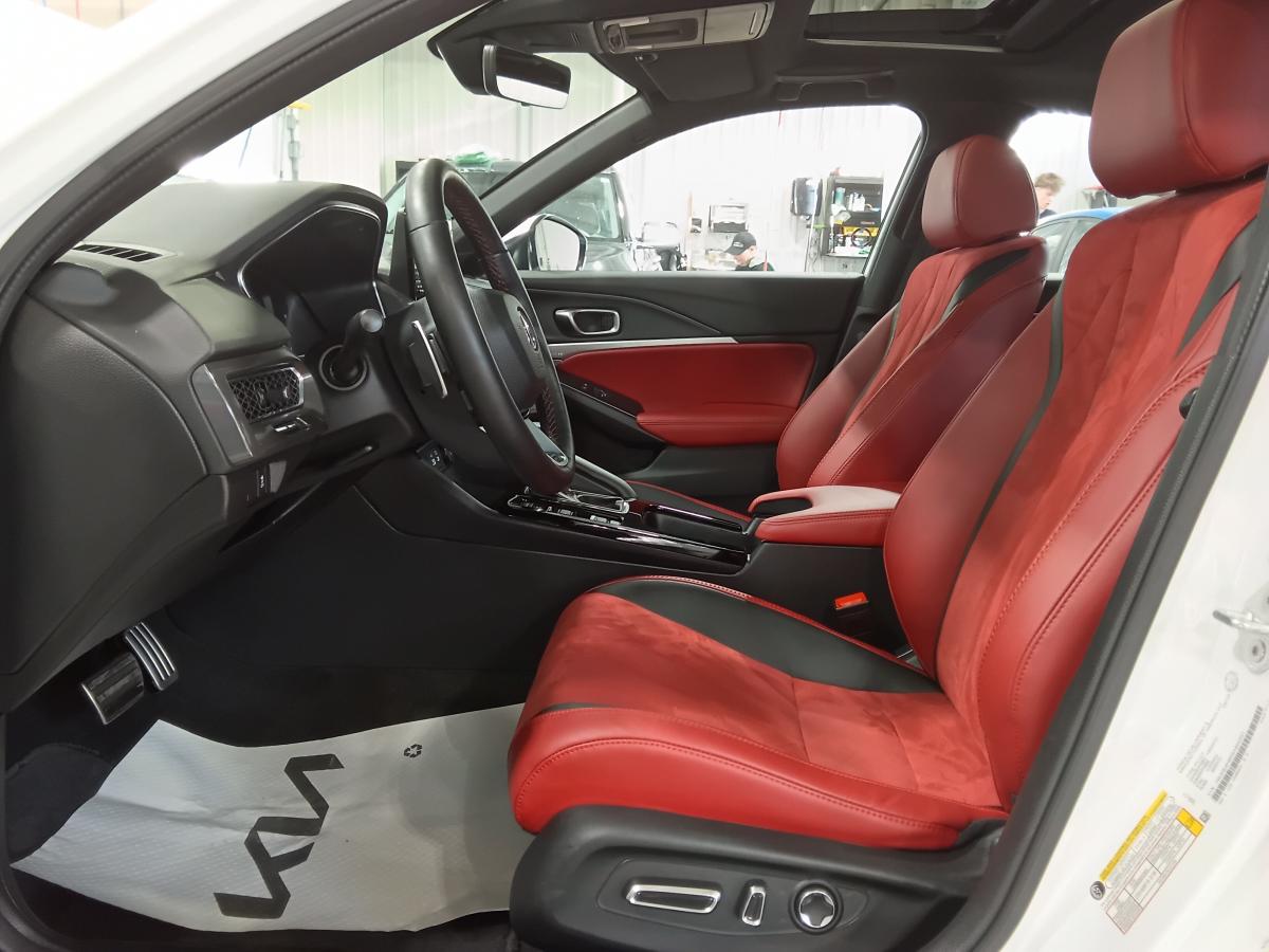 2025 Acura Integra - Image 13