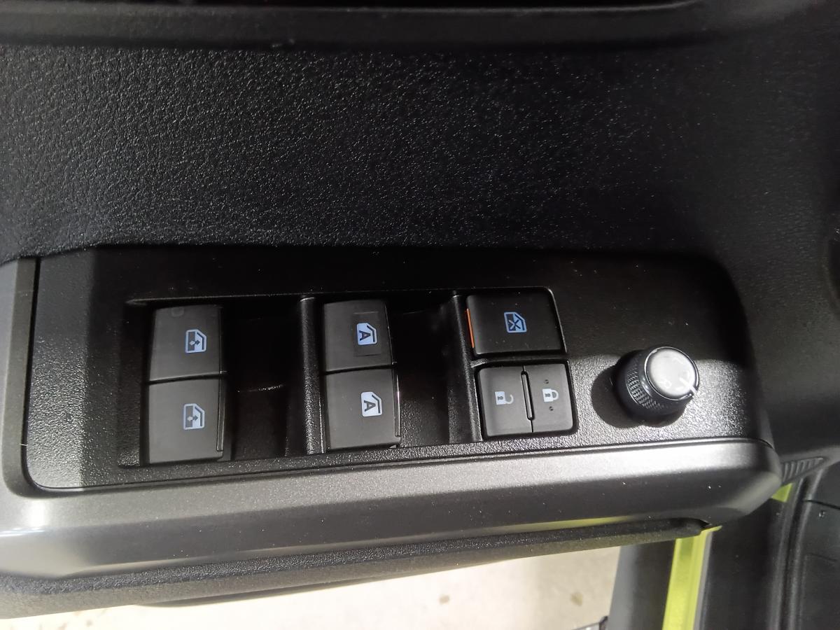 2023 Toyota Tacoma - Image 22