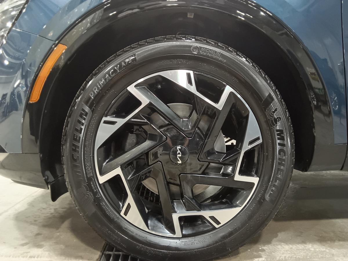 2023 Kia Sportage - Image 12