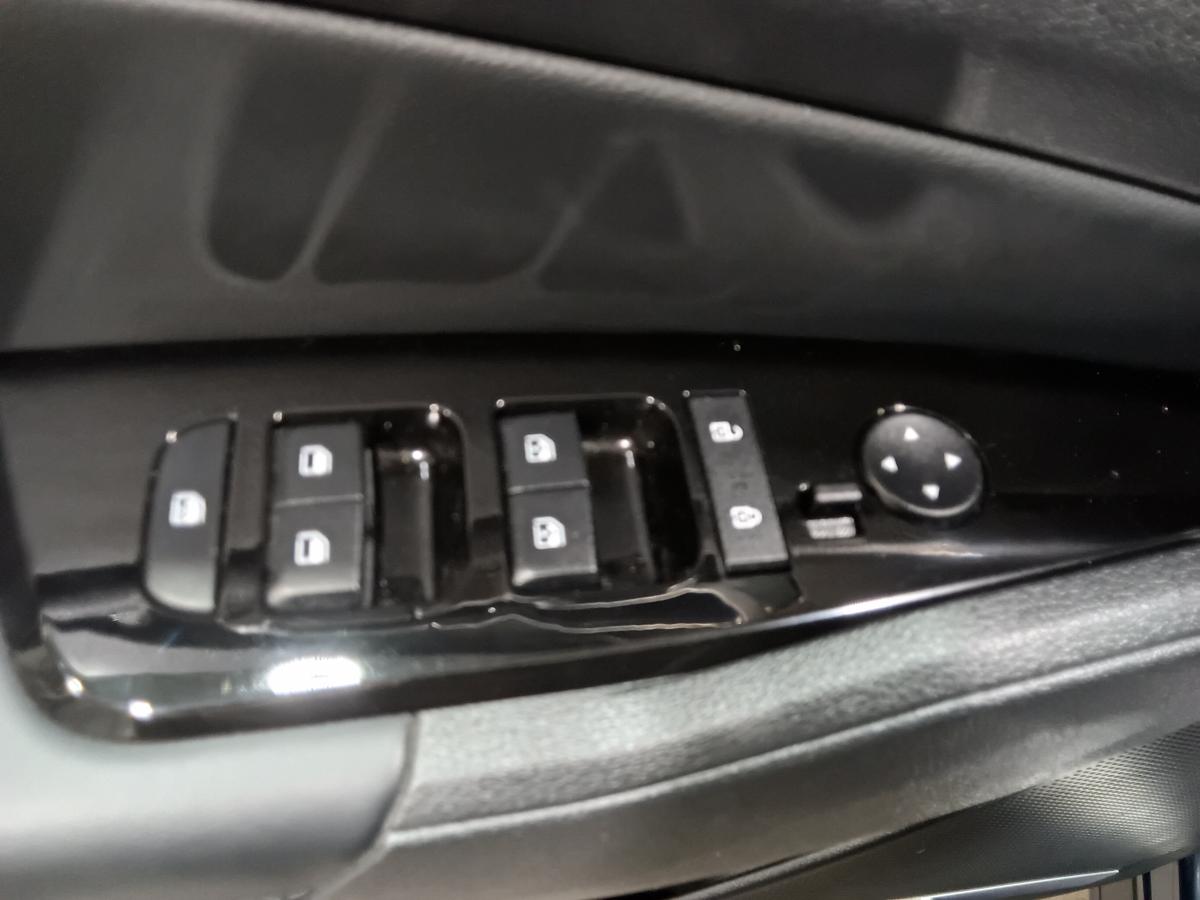 2023 Kia Sportage - Image 25