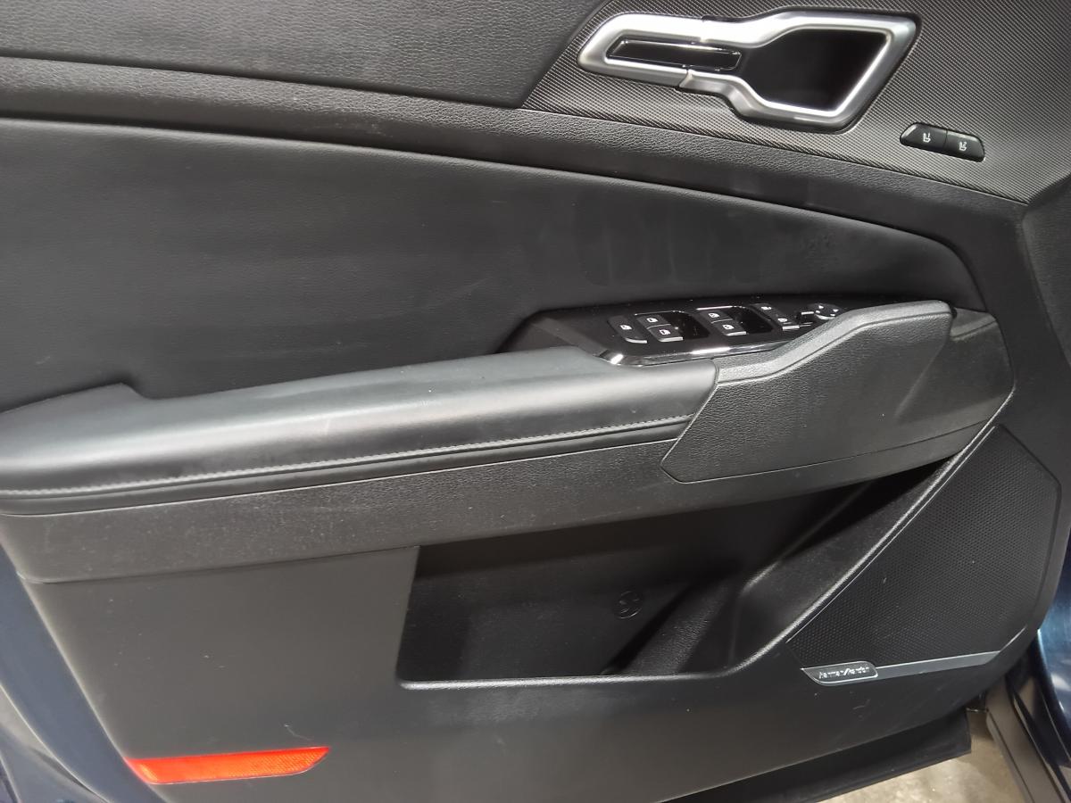 2023 Kia Sportage - Image 31