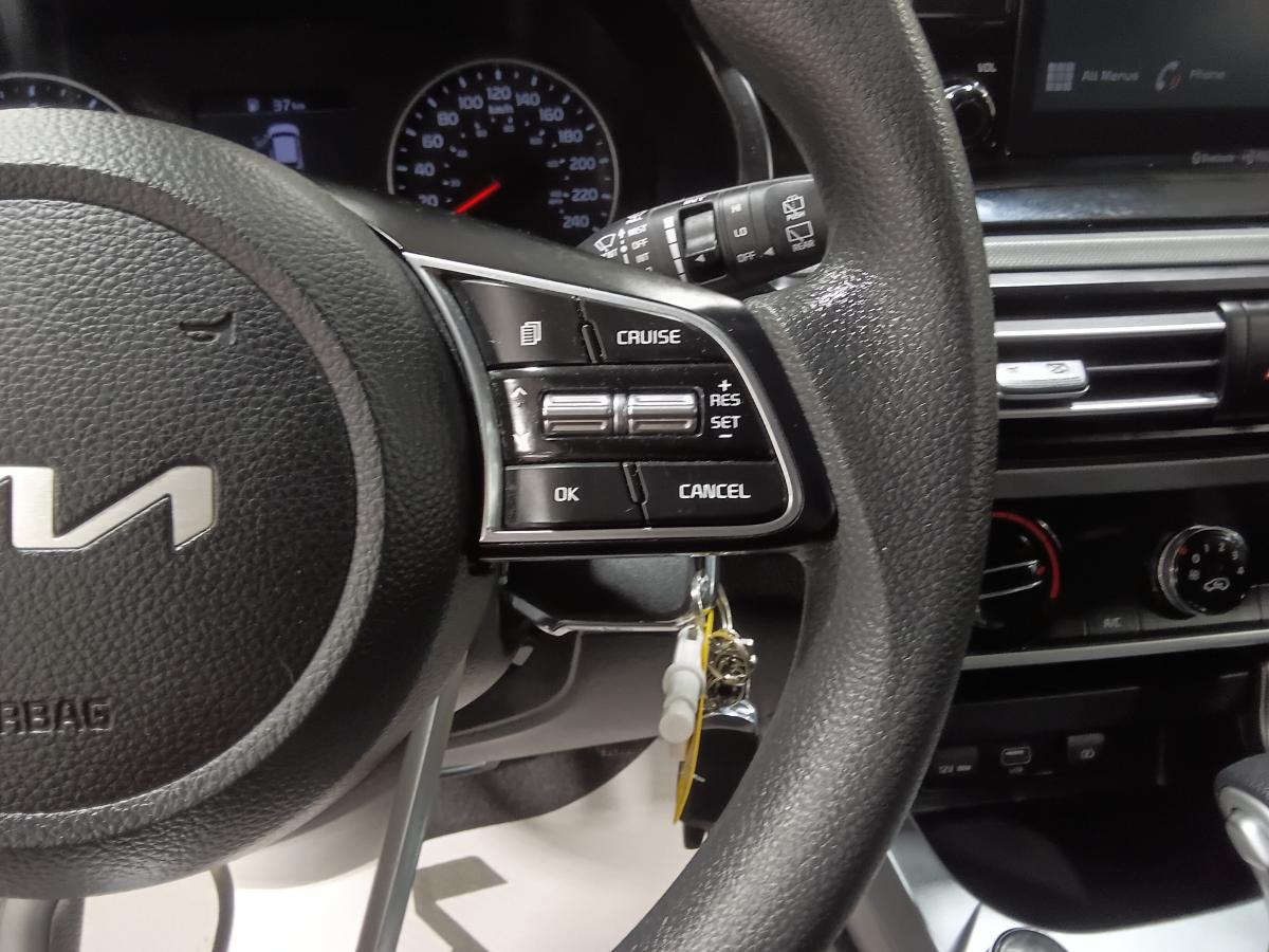 2022 Kia Seltos - Image 15