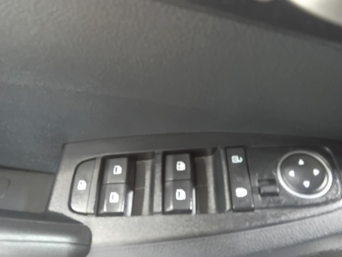 2022 Kia Seltos - Image 17