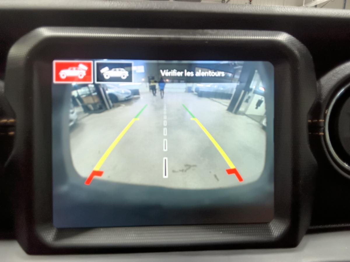 2023 Jeep Wrangler 4xe - Image 21