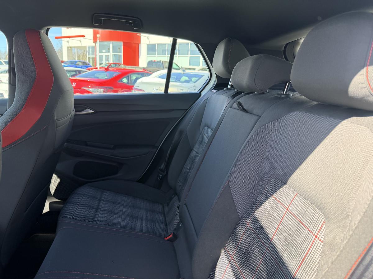 2024 Volkswagen Golf GTI - Image 9