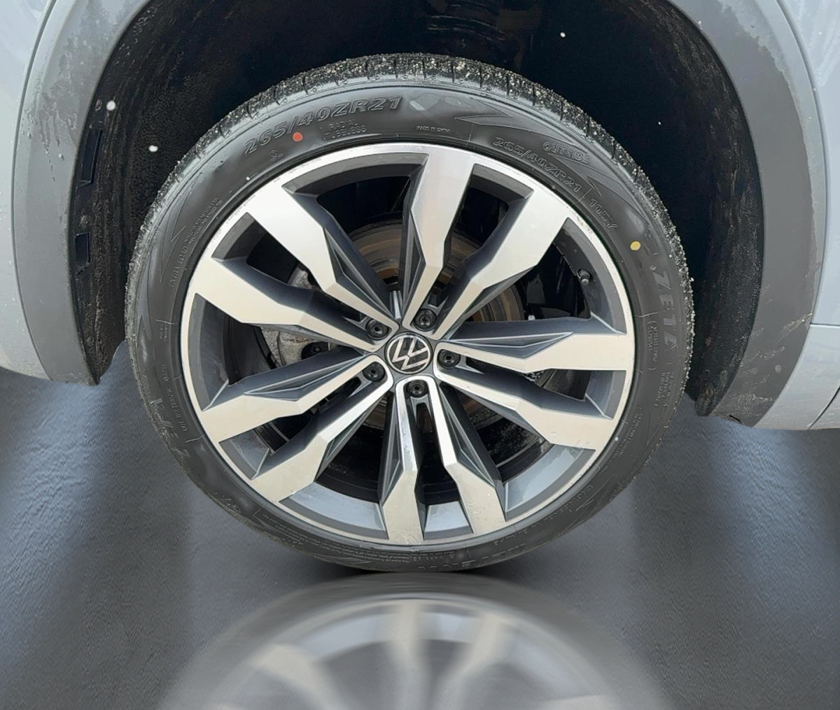 2023 Volkswagen Atlas Cross Sport - Image 11