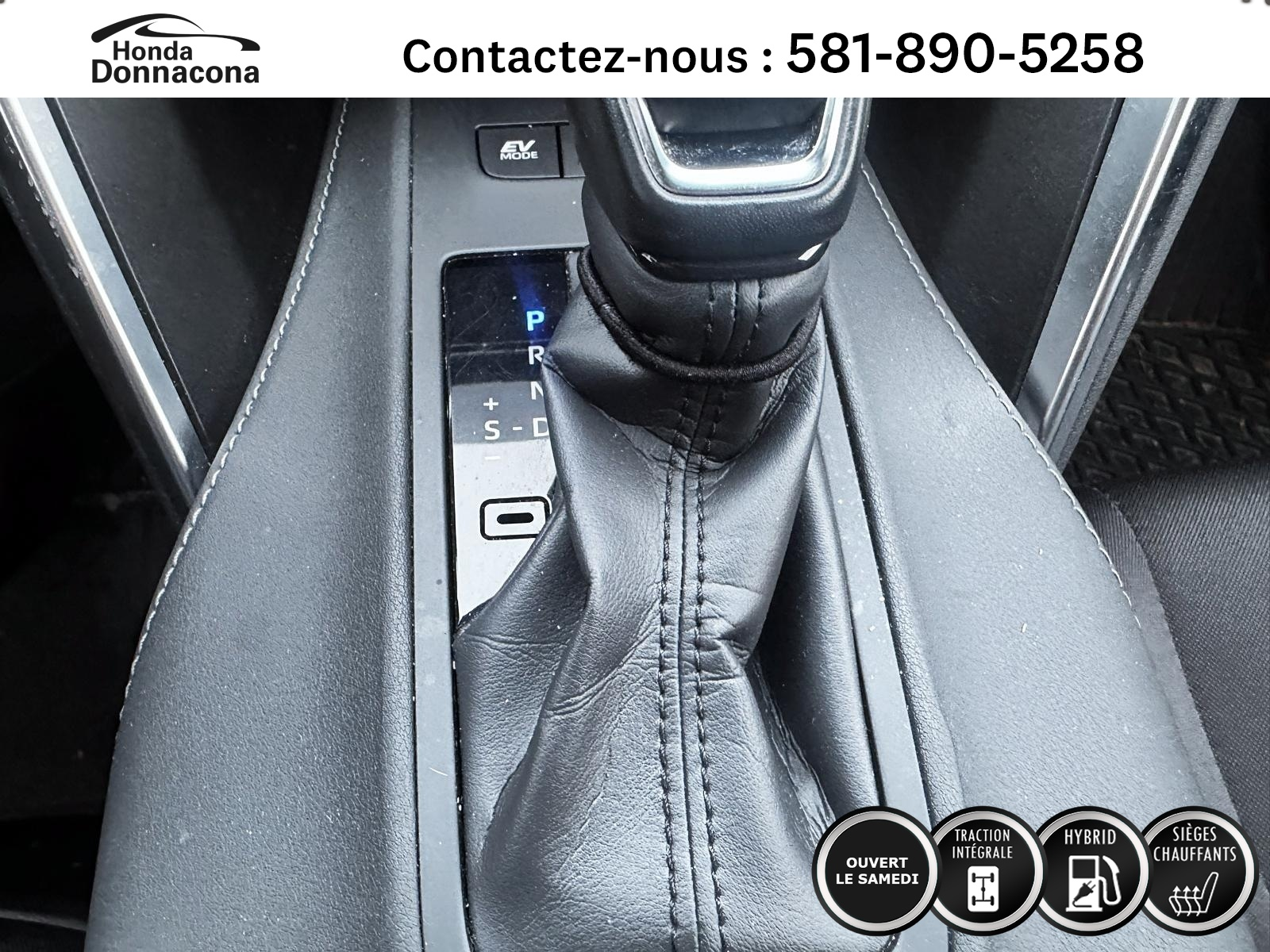 2024 Toyota Venza - Image 18