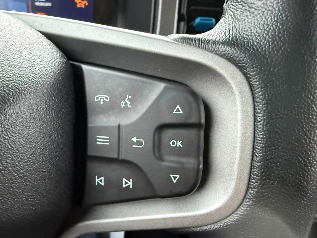 2022 Ford Bronco - Image 15