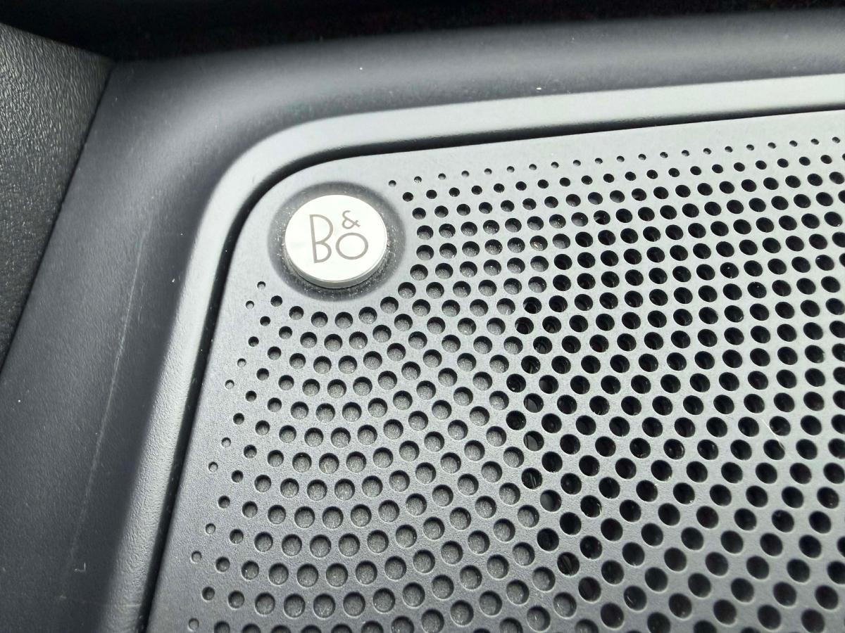 2022 Ford Bronco - Image 18