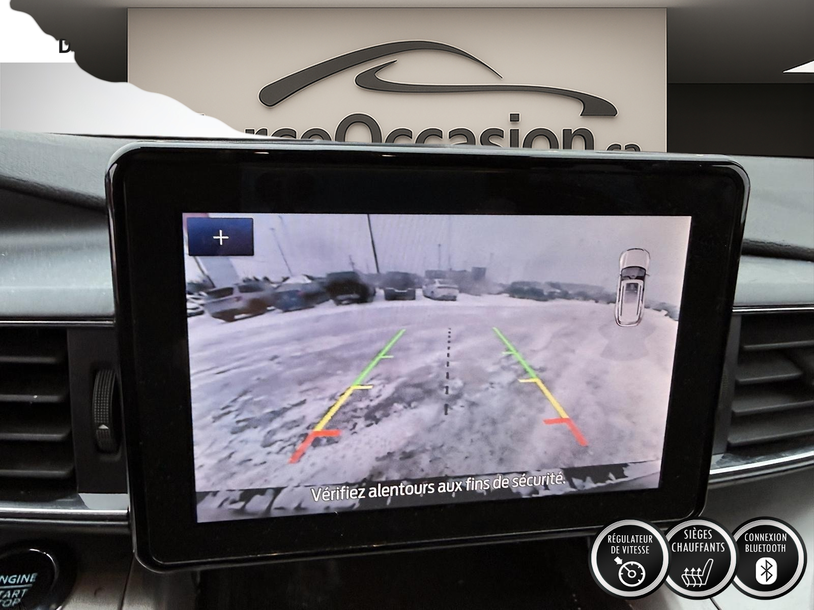 2022 Ford Explorer - Image 21