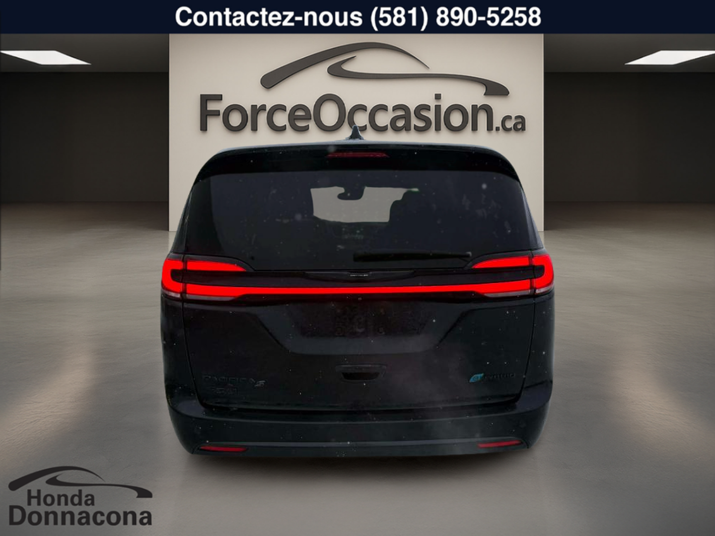 2022 Chrysler Pacifica Hybrid - Image 8