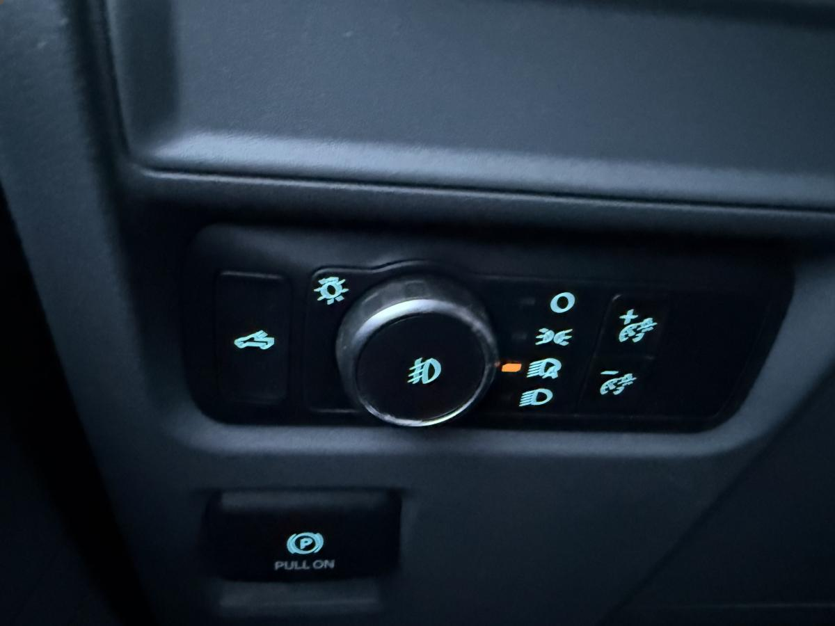 2022 Ford F-150 - Image 11