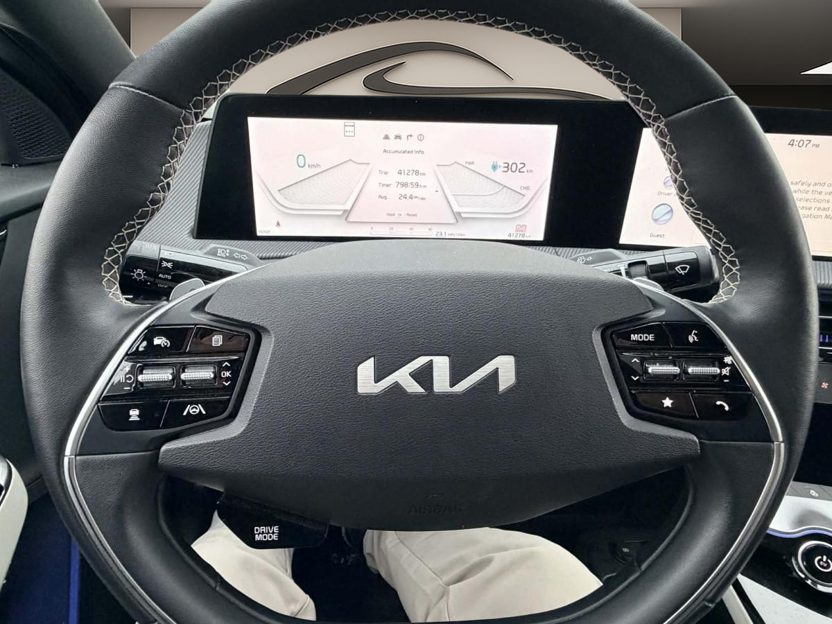 2024 Kia EV6 - Image 10