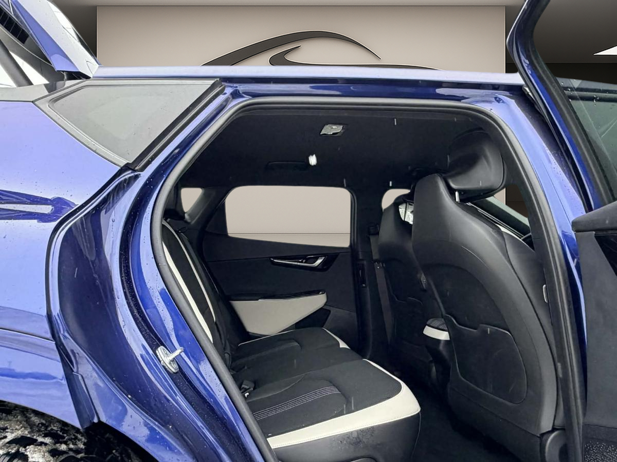 2024 Kia EV6 - Image 12