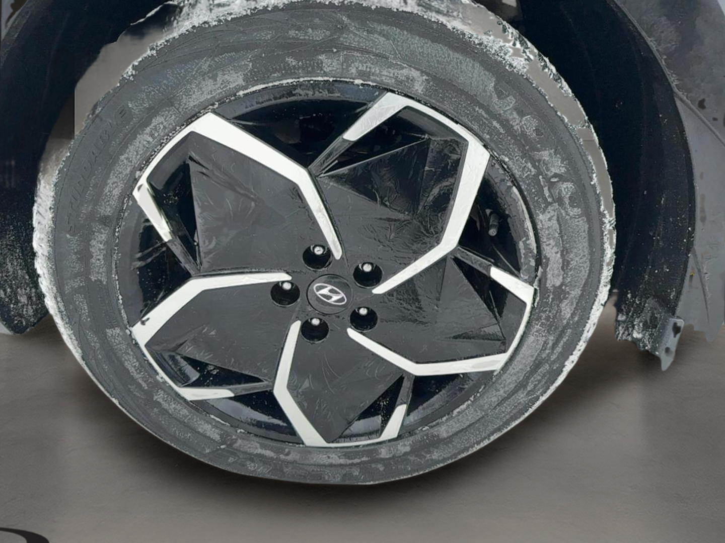 2023 Hyundai IONIQ 5 - Image 9