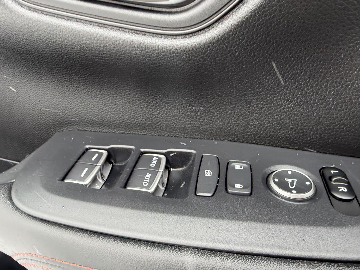 2025 Honda HR-V - Image 8