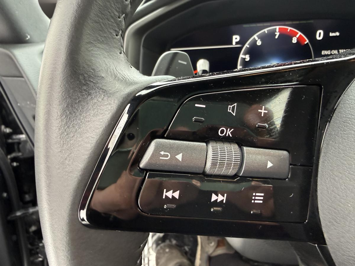 2024 Nissan Z - Image 8