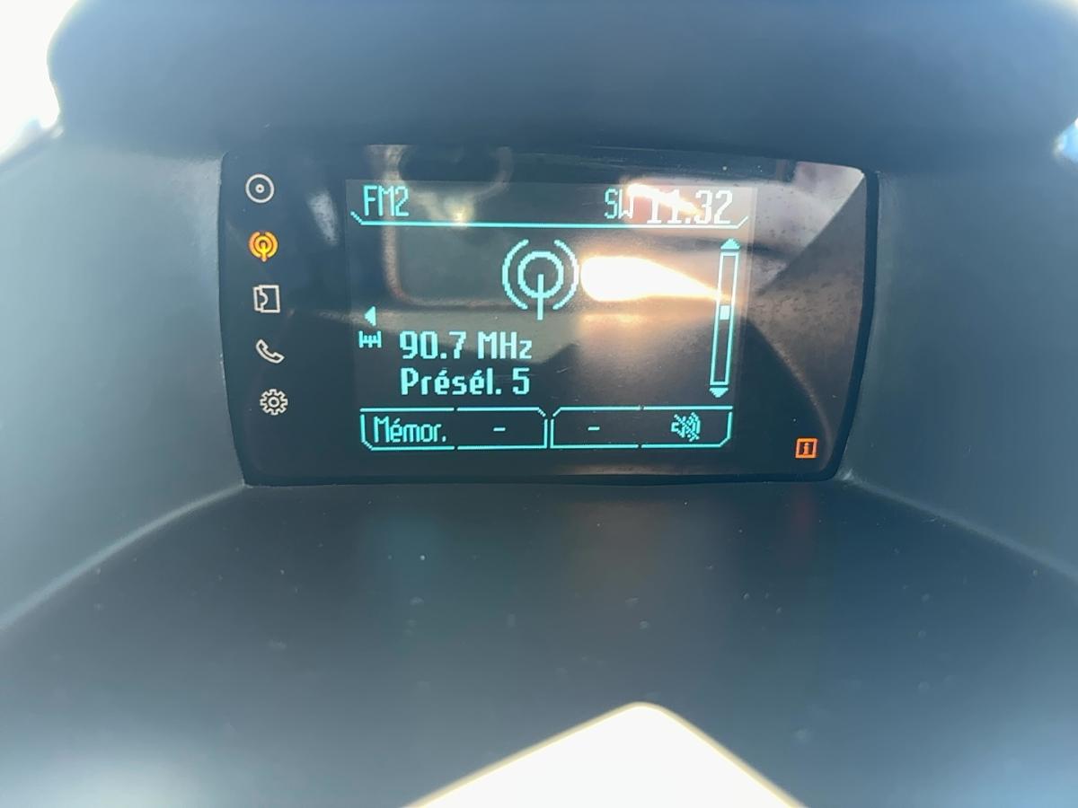 2015 Ford Fiesta - Image 11