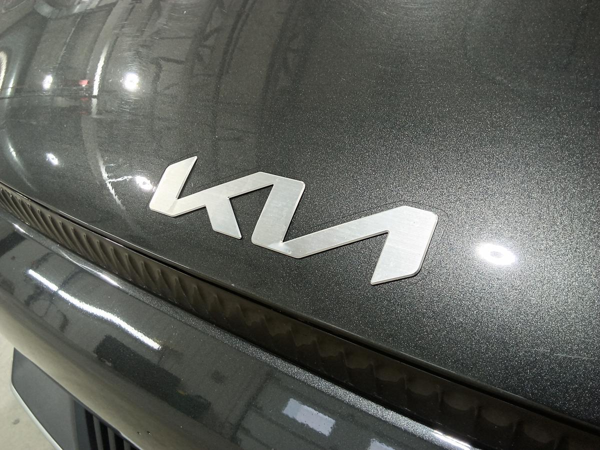 2023 Kia EV6 - Image 11