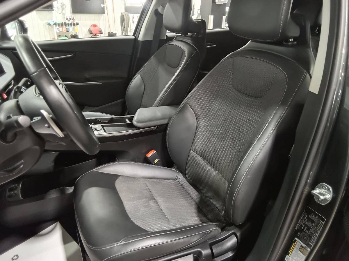 2023 Kia EV6 - Image 16