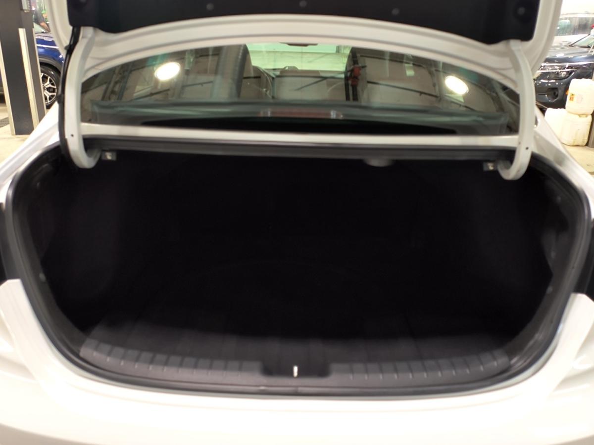 2023 Kia Forte - Image 9