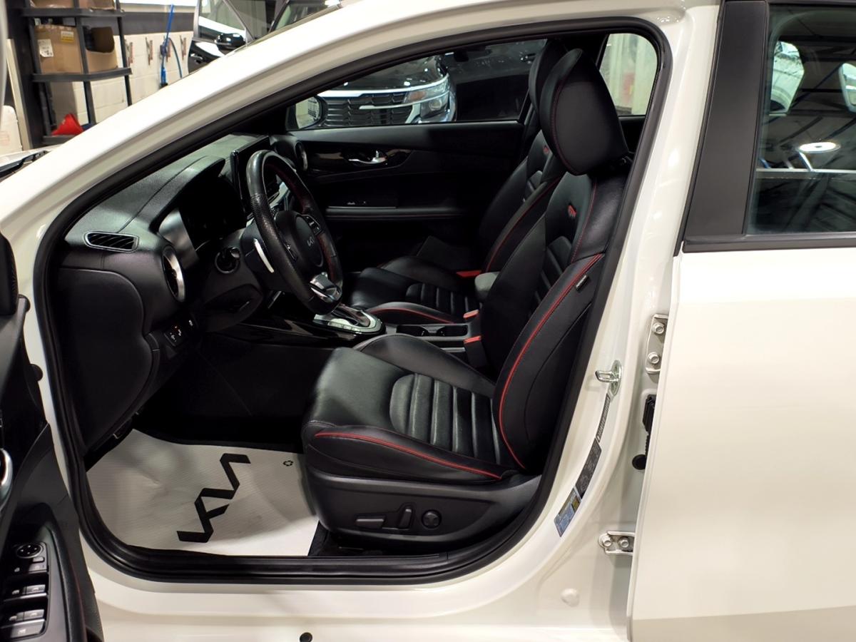 2023 Kia Forte - Image 21