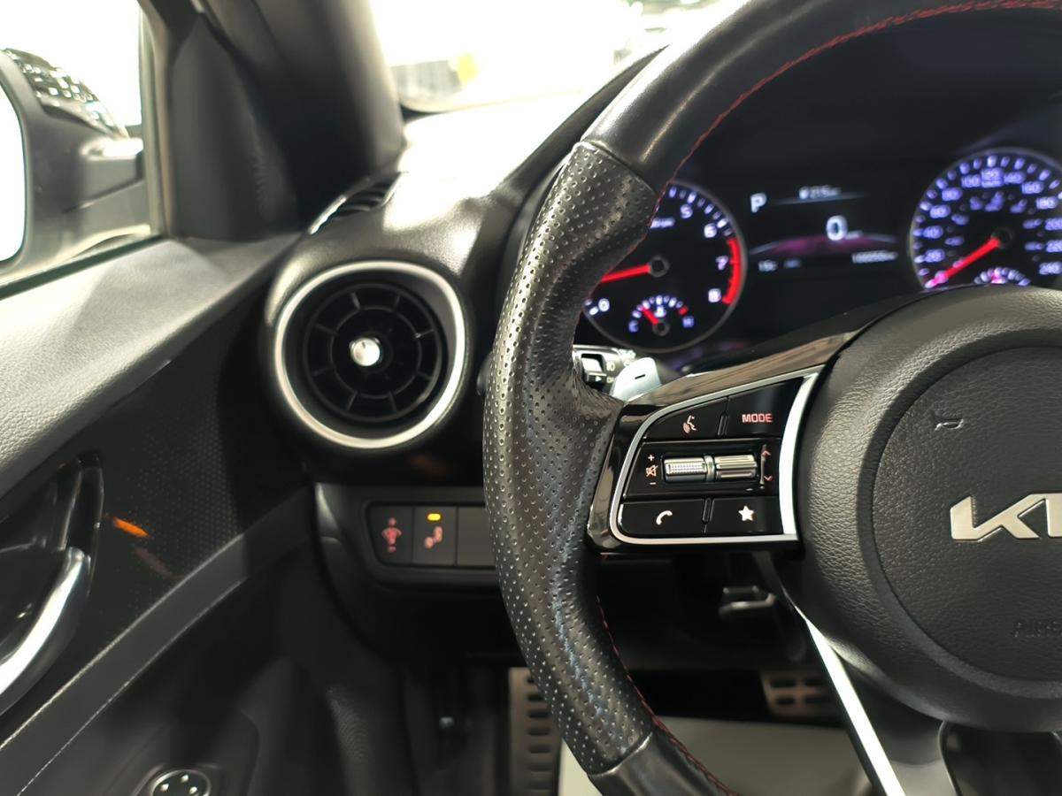 2023 Kia Forte - Image 31