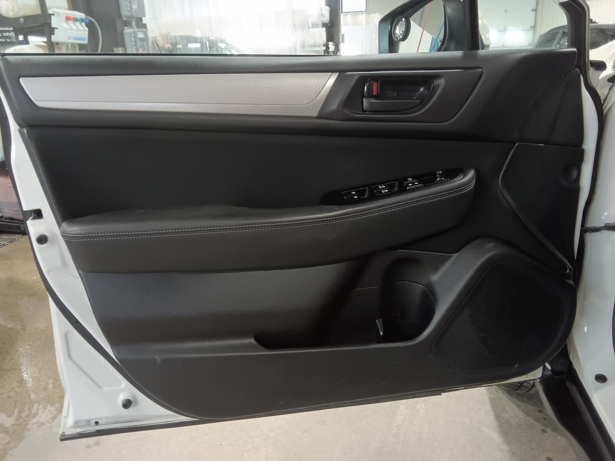 2016 Subaru Outback - Image 19