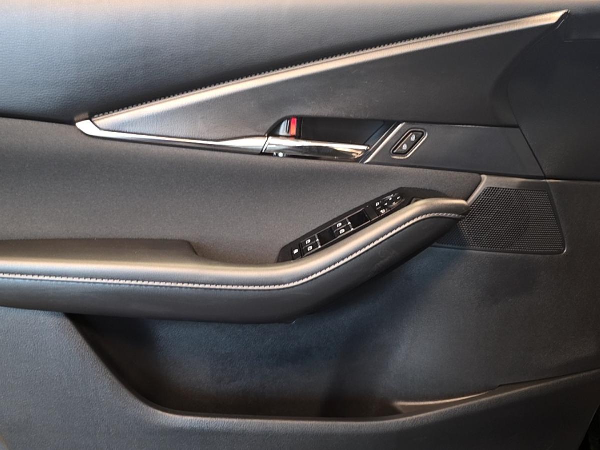 2022 Mazda CX-30 - Image 16