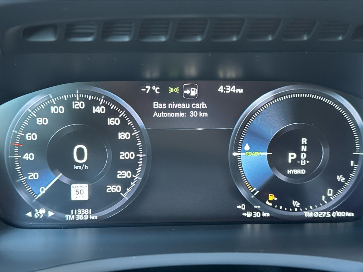 2022 Volvo XC90 - Image 14