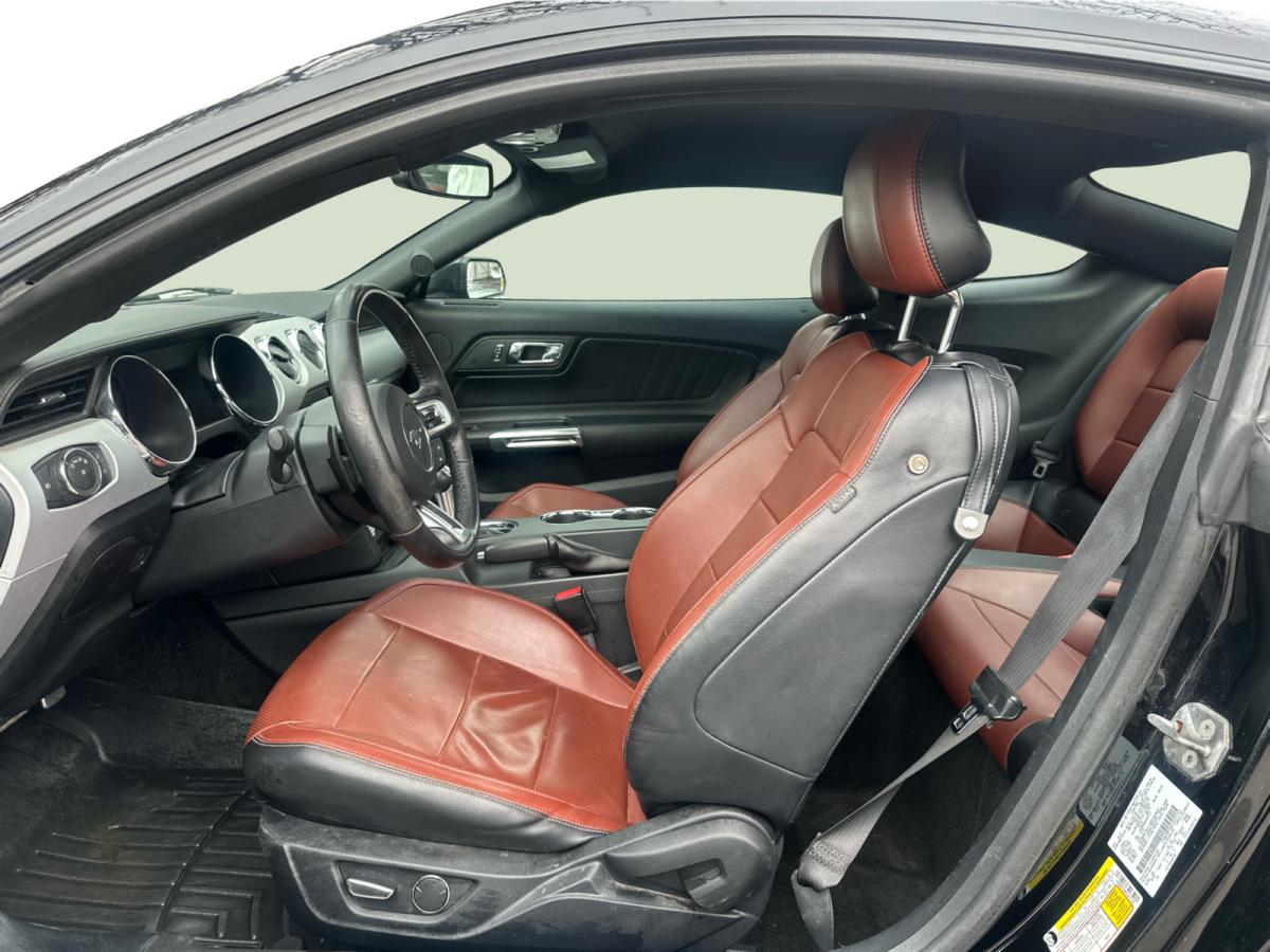 2015 Ford Mustang - Image 13