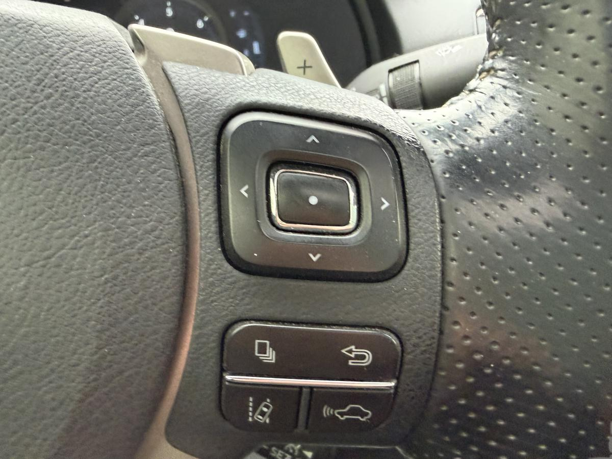 2018 Lexus RC 300 - Image 11