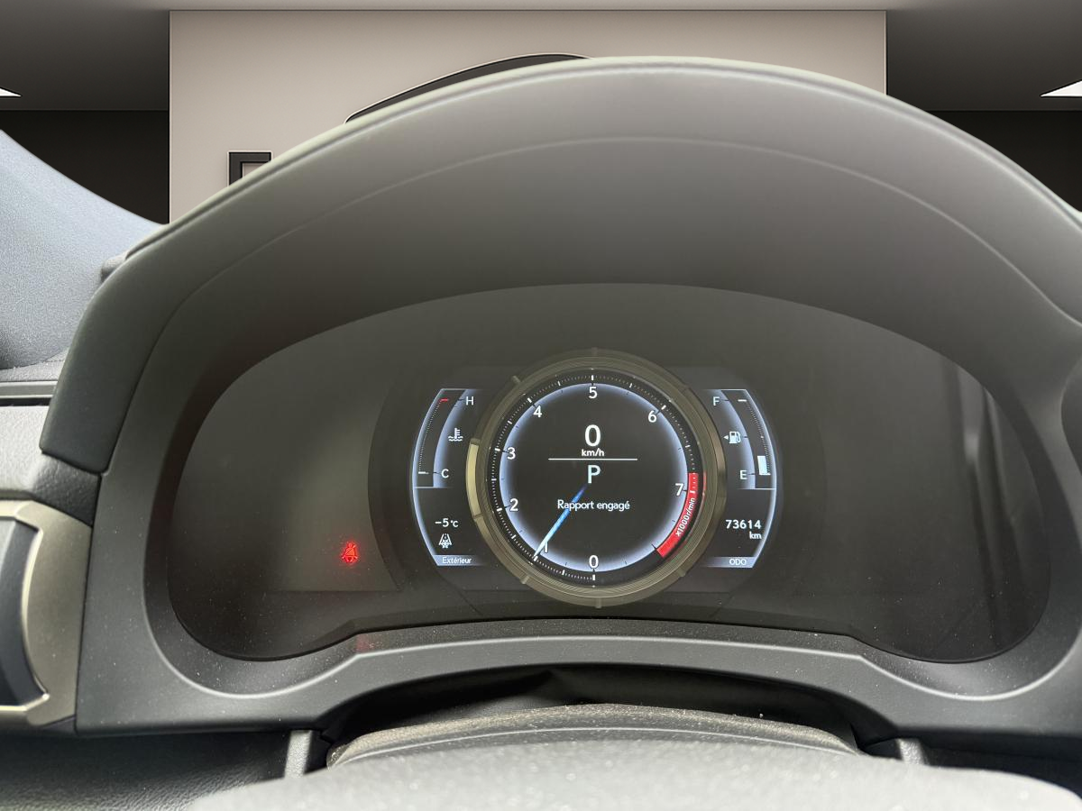 2018 Lexus RC 300 - Image 12