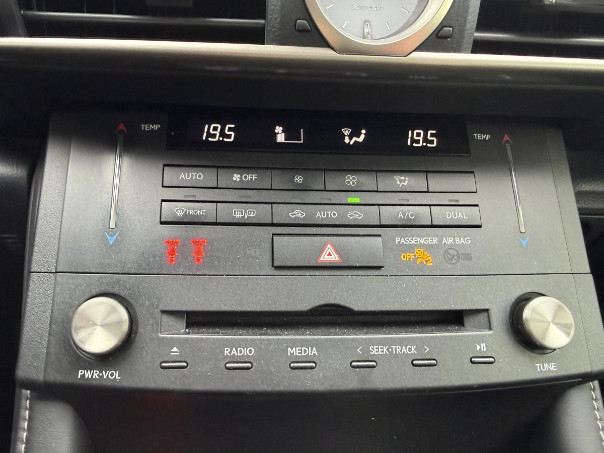 2018 Lexus RC 300 - Image 16